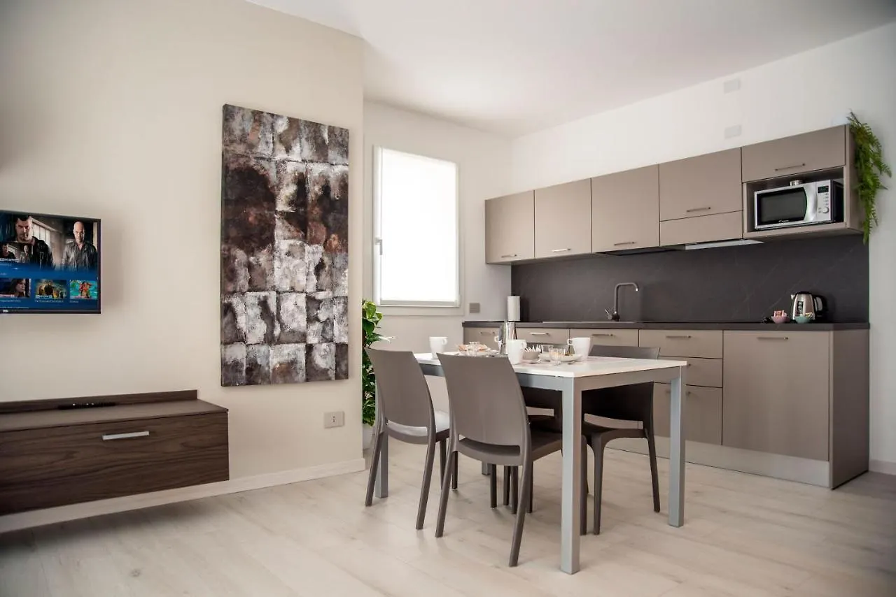 Camelot Red - Appartamenti Verona Apartment