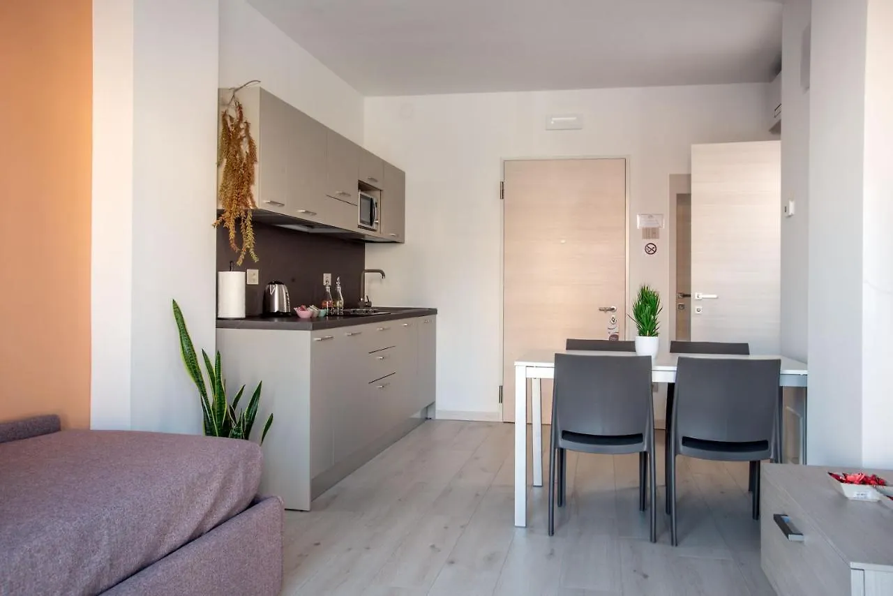 Camelot Red - Appartamenti Verona Apartment